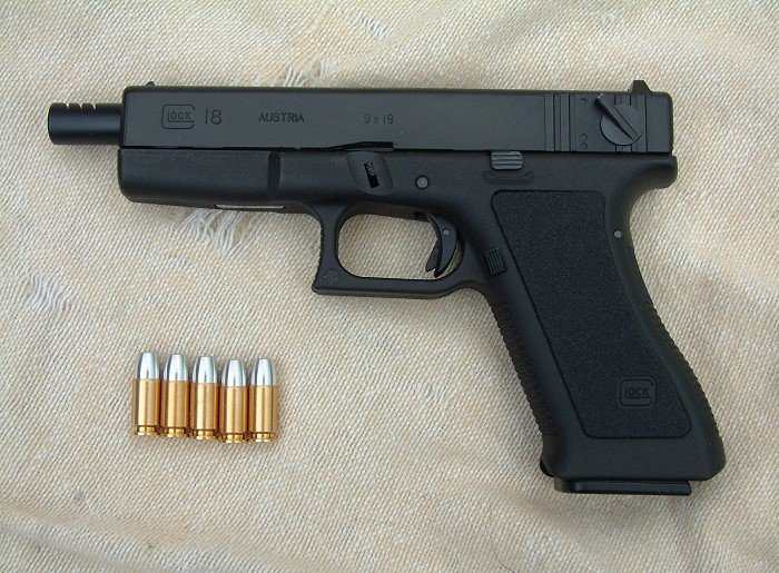 Glock 18. Автоматический пистолет. (Австрия)