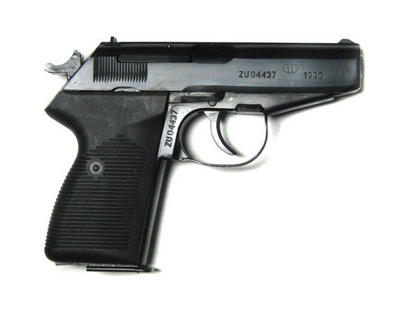 P-83. Самозарядный пистолет. (Польша)